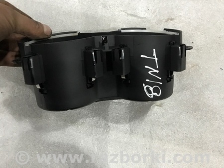 ФОТО Подстаканник для Audi (Ауди) A4 B8 - 8K2, 8K5 (08.2007-11.2015) Киев