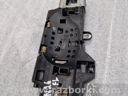 ФОТО Кронштейн ручки двери для Audi (Ауди) A4 B8 - 8K2, 8K5 (08.2007-11.2015) Киев