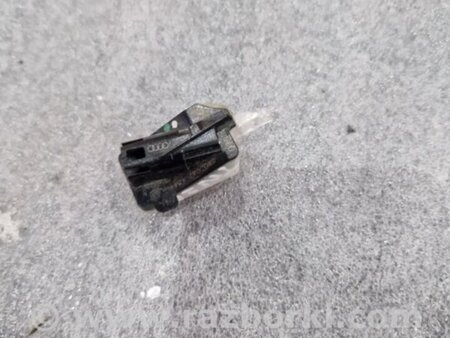 ФОТО Плафон подсветки салона для Audi (Ауди) A4 B8 - 8K2, 8K5 (08.2007-11.2015) Киев