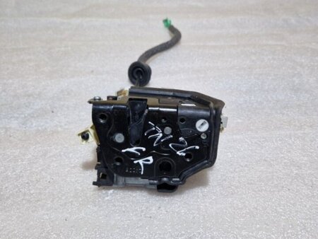 ФОТО Замок боковой двери для Audi (Ауди) A4 B8 - 8K2, 8K5 (08.2007-11.2015) Киев