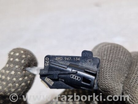 ФОТО Плафон подсветки салона для Audi (Ауди) A4 B8 - 8K2, 8K5 (08.2007-11.2015) Киев