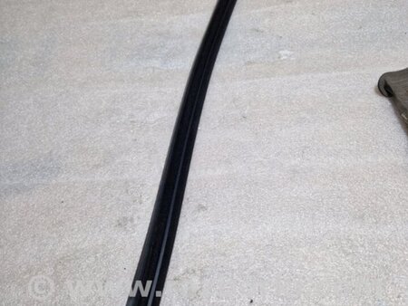 ФОТО Уплотнитель стекла двери для Audi (Ауди) A3 8V1, 8VA, 8V7, 8VS (03.2012-...) Киев