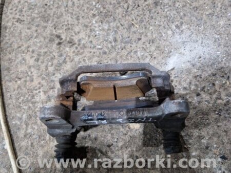 ФОТО Скоба суппорта для Audi (Ауди) A4 B8 - 8K2, 8K5 (08.2007-11.2015) Киев