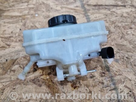 ФОТО Бачок для тормозной жидкости для Audi (Ауди) A4 B8 - 8K2, 8K5 (08.2007-11.2015) Киев