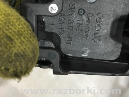 ФОТО Заглушка для Audi (Ауди) A4 B8 - 8K2, 8K5 (08.2007-11.2015) Киев