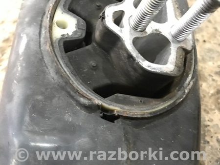 ФОТО Кронштейн для Porsche Cayenne Type 958 (10-18) Киев