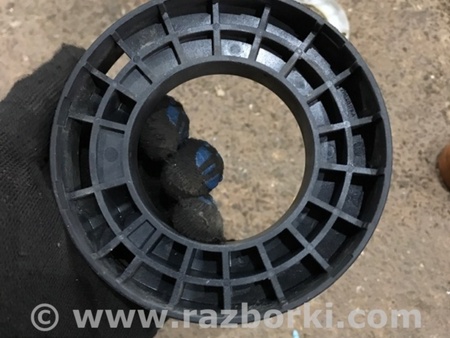 ФОТО Опора пружины для Porsche Cayenne Type 958 (10-18) Киев