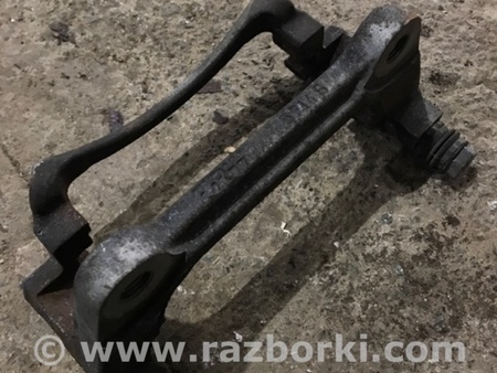 ФОТО Скоба суппорта для Audi (Ауди) A3 8V1, 8VA, 8V7, 8VS (03.2012-...) Киев