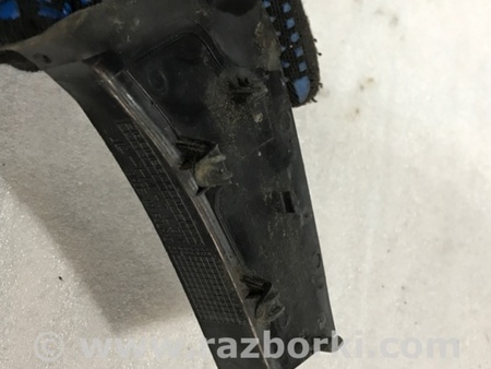 ФОТО Пыльник фары для Audi (Ауди) A3 8V1, 8VA, 8V7, 8VS (03.2012-...) Киев