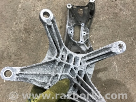 ФОТО Кронштейн для Audi (Ауди) A4 B8 - 8K2, 8K5 (08.2007-11.2015) Киев