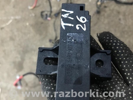 ФОТО Антенна для Audi (Ауди) A4 B8 - 8K2, 8K5 (08.2007-11.2015) Киев