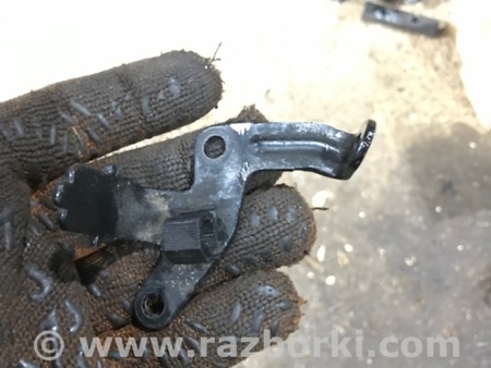 ФОТО Кронштейн для Audi (Ауди) A4 B8 - 8K2, 8K5 (08.2007-11.2015) Киев