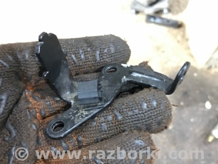 ФОТО Кронштейн для Audi (Ауди) A4 B8 - 8K2, 8K5 (08.2007-11.2015) Киев