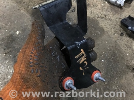 ФОТО Кронштейн для Audi (Ауди) A4 B8 - 8K2, 8K5 (08.2007-11.2015) Киев