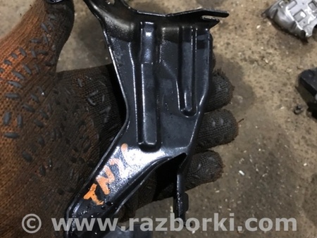 ФОТО Кронштейн для Audi (Ауди) A4 B8 - 8K2, 8K5 (08.2007-11.2015) Киев