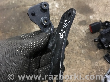 ФОТО Кронштейн для Audi (Ауди) A4 B8 - 8K2, 8K5 (08.2007-11.2015) Киев