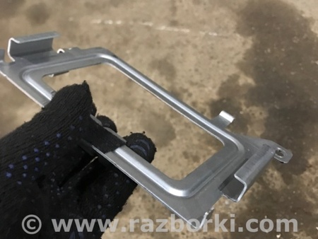 ФОТО Кронштейн для Porsche Cayenne Type 958 (10-18) Киев