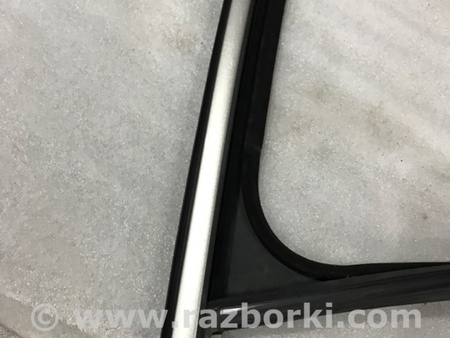 ФОТО Направляющая стекла двери для Porsche Cayenne Type 958 (10-18) Киев