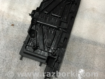 ФОТО Кронштейн для Audi (Ауди) A4 B8 - 8K2, 8K5 (08.2007-11.2015) Киев