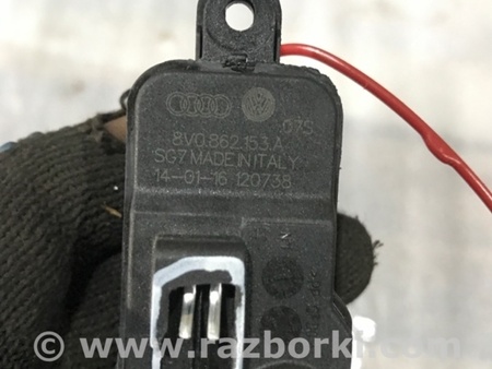 ФОТО Активатор лючка бензобака для Audi (Ауди) A4 B8 - 8K2, 8K5 (08.2007-11.2015) Киев