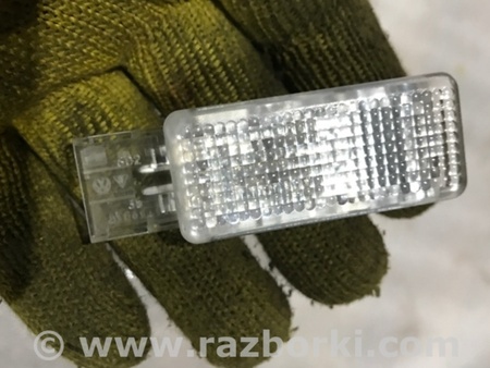 ФОТО Плафон подсветки салона для Audi (Ауди) A4 B8 - 8K2, 8K5 (08.2007-11.2015) Киев