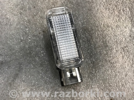 ФОТО Плафон подсветки салона для Audi (Ауди) A3 8V1, 8VA, 8V7, 8VS (03.2012-...) Киев