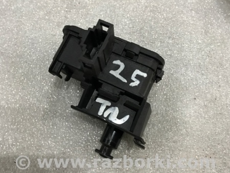 ФОТО Активатор лючка бензобака для Porsche Cayenne Type 958 (10-18) Киев