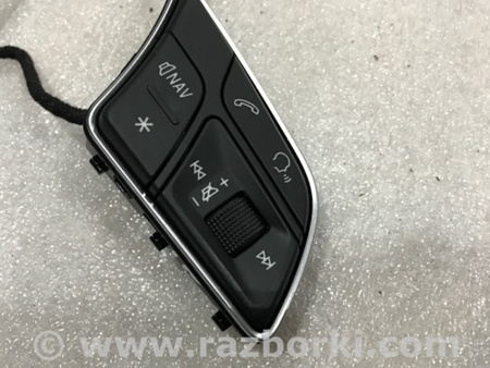 ФОТО Кнопки на руль для Audi (Ауди) A3 8V1, 8VA, 8V7, 8VS (03.2012-...) Киев