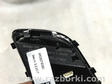 ФОТО Кнопки на руль для Audi (Ауди) A3 8V1, 8VA, 8V7, 8VS (03.2012-...) Киев