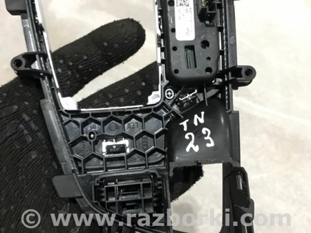 ФОТО Накладка центральной консоли для Audi (Ауди) A4 B8 - 8K2, 8K5 (08.2007-11.2015) Киев