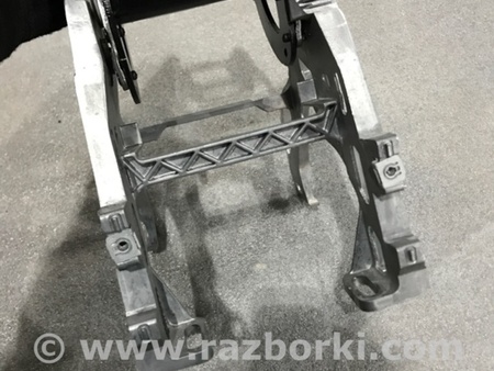 ФОТО Кронштейн для Audi (Ауди) A4 B8 - 8K2, 8K5 (08.2007-11.2015) Киев