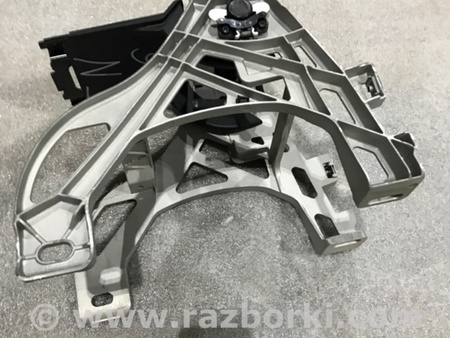 ФОТО Кронштейн для Audi (Ауди) A4 B8 - 8K2, 8K5 (08.2007-11.2015) Киев