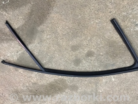 ФОТО Направляющая стекла двери для Porsche Cayenne Type 958 (10-18) Киев