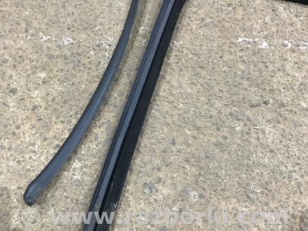 ФОТО Направляющая стекла двери для Porsche Cayenne Type 958 (10-18) Киев