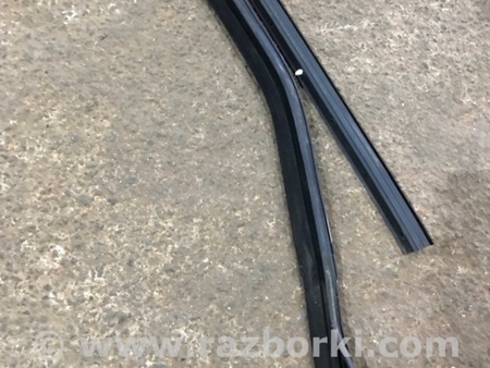 ФОТО Направляющая стекла двери для Porsche Cayenne Type 958 (10-18) Киев