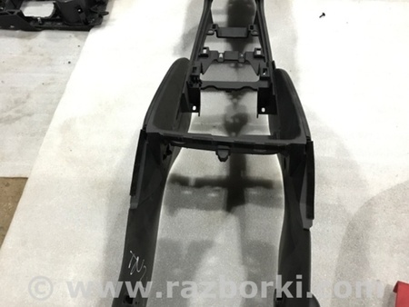 ФОТО Консоль центральная для Audi (Ауди) A3 8V1, 8VA, 8V7, 8VS (03.2012-...) Киев