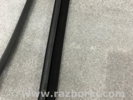 ФОТО Направляющая стекла двери для Porsche Cayenne Type 958 (10-18) Киев