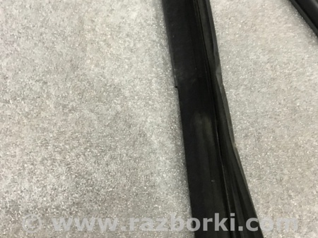 ФОТО Направляющая стекла двери для Porsche Cayenne Type 958 (10-18) Киев