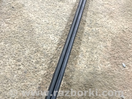 ФОТО Уплотнитель стекла двери для Porsche Cayenne Type 958 (10-18) Киев