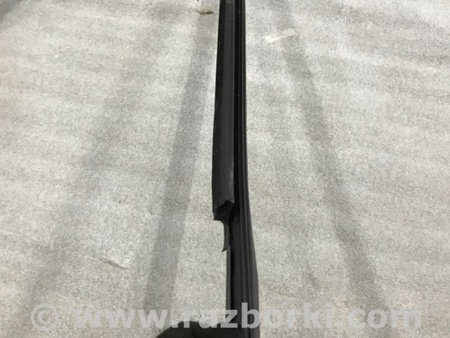 ФОТО Уплотнитель стекла двери для Porsche Cayenne Type 958 (10-18) Киев