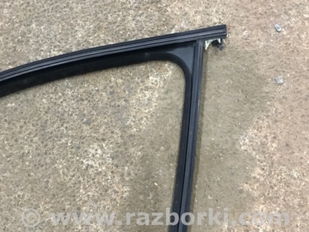 ФОТО Направляющая стекла двери для Porsche Cayenne Type 958 (10-18) Киев