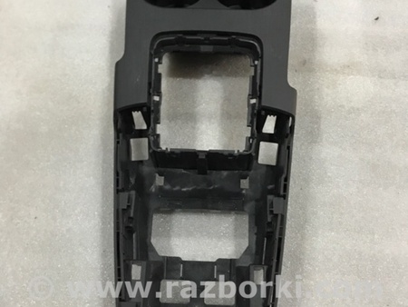 ФОТО Накладка центральной консоли для Audi (Ауди) A3 8V1, 8VA, 8V7, 8VS (03.2012-...) Киев