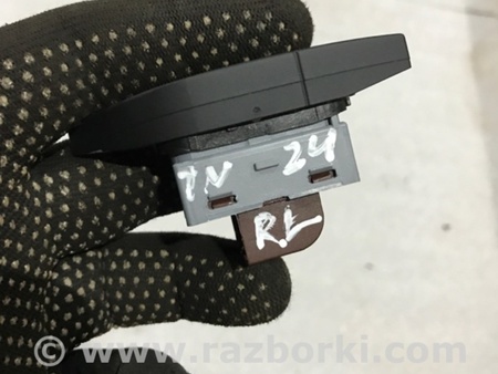 ФОТО Кнопка для Audi (Ауди) A3 8V1, 8VA, 8V7, 8VS (03.2012-...) Киев
