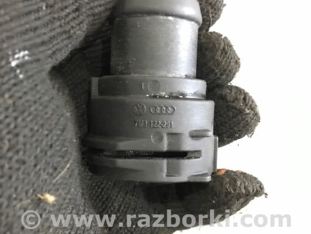 ФОТО Фланец системы охлаждения для Audi (Ауди) A4 B8 - 8K2, 8K5 (08.2007-11.2015) Киев