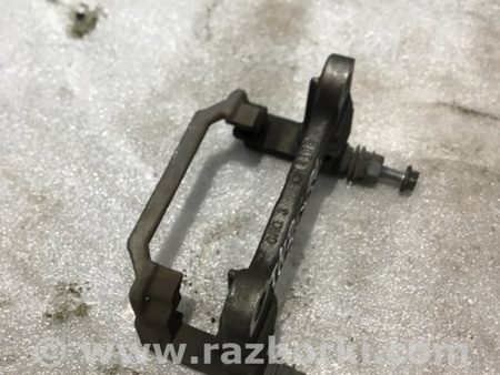 ФОТО Скоба суппорта для Audi (Ауди) A4 B8 - 8K2, 8K5 (08.2007-11.2015) Киев