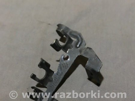 ФОТО Кронштейн для Audi (Ауди) A4 B8 - 8K2, 8K5 (08.2007-11.2015) Киев