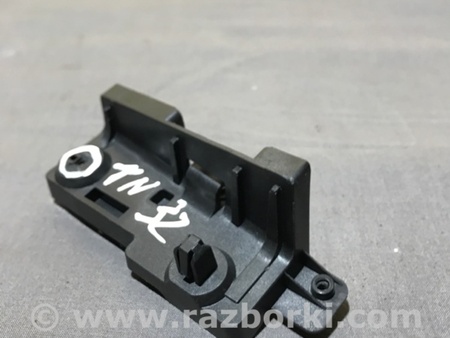 ФОТО Кронштейн для Audi (Ауди) A4 B8 - 8K2, 8K5 (08.2007-11.2015) Киев