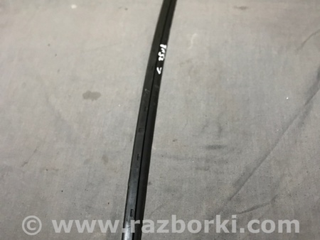 ФОТО Молдинг лобового стекла для Audi (Ауди) A4 B8 - 8K2, 8K5 (08.2007-11.2015) Киев