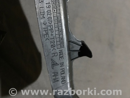 ФОТО Пыльник фары для Audi (Ауди) A3 8V1, 8VA, 8V7, 8VS (03.2012-...) Киев