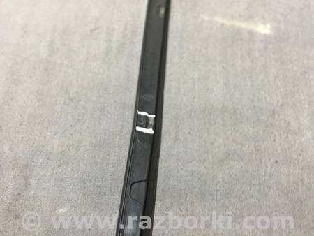 ФОТО Молдинг лобового стекла для Audi (Ауди) A3 8V1, 8VA, 8V7, 8VS (03.2012-...) Киев